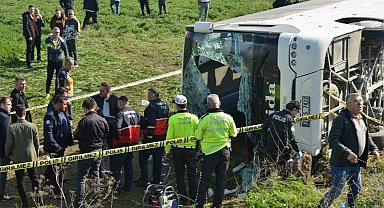 İşçi servisi şarampole uçtu: 3 ölü, 31 yaralı