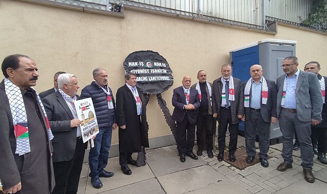 İsrail'in Ankara Büyükelçiliği Rezidansı'na siyah çelenk bırakıldı