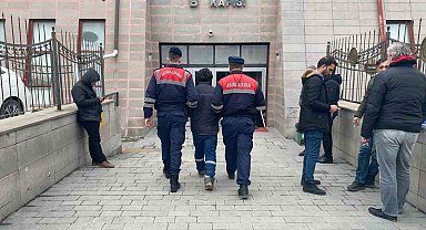 Jandarma ekiplerinin yakaladığı 2 şüpheli tutuklandı