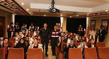 Jandarmadan öğrencilere mesleki tanıtım programı