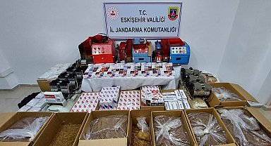 Kaçak sigara satan 2 şüpheli yakalandı