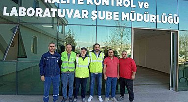 KAEÜ bilirkişi ekibi, deprem bölgesinde yıkılan binaları raporluyor