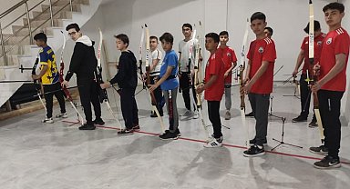 Karaman'da okçular il birinciliği yarışması yapıldı