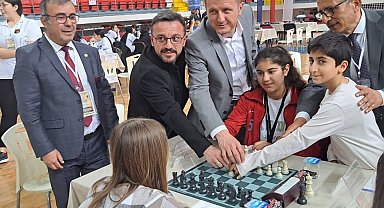 Karaman'da okul sporları satranç grup müsabakaları başladı