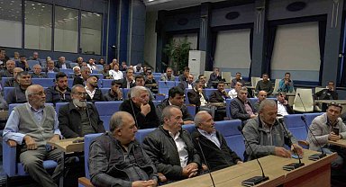 Kayseri'de otobüsçü esnafı belediyede toplandı