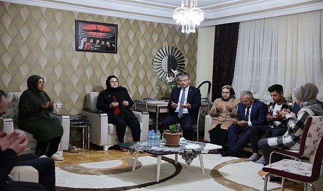 Kayserili şehit ailesine anlamlı ziyaret