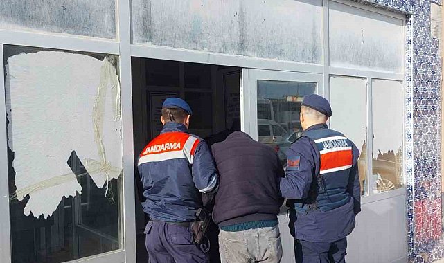 Kendini jandarma olarak tanıtan şahıs ekiplerden kaçamadı