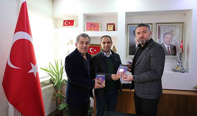 Kitaplarından elde ettiği geliri şehit ailelerine bağışlıyor