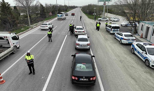Konya polisinden bayram tatili yolundaki sürücülere uyarı