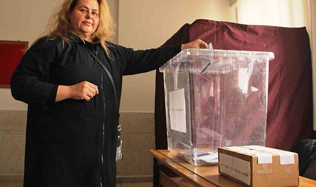 Konya'da çifte vatandaşlar Bulgaristan seçimleri için sandık başına gitti