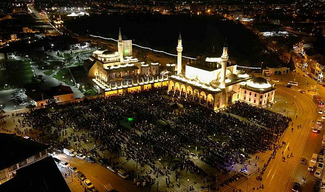 Konya'da Kadir Gecesi coşkusu