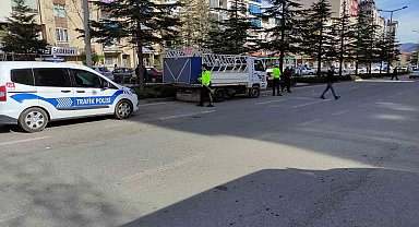Konya'da kamyonet yayalara çarptı: 2 yaralı