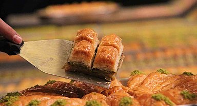 Konya'da Ramazan ayında klasik baklava rağbet görüyor
