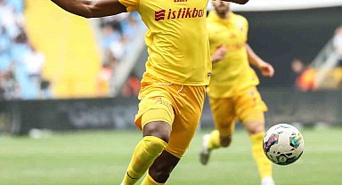 Mame Baba Thiam hat-trick yaptı