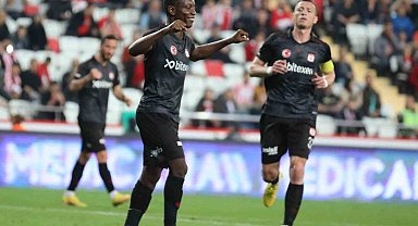Max Gradel gol sayısını 9 yaptı