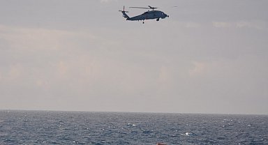 Mehmetçik, batan JOE-2 isimli ticari geminin personelini arama kurtarma faaliyetlerine destek oluyor