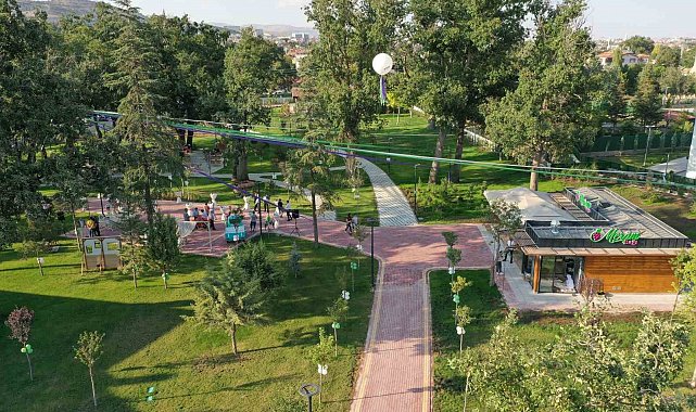 Meram Bağı baharla birlikte kapılarını yeni sezon için açtı