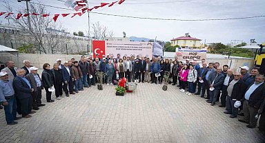 Mersin'de çiftçilere zeytin ve passiflora fidanı desteği