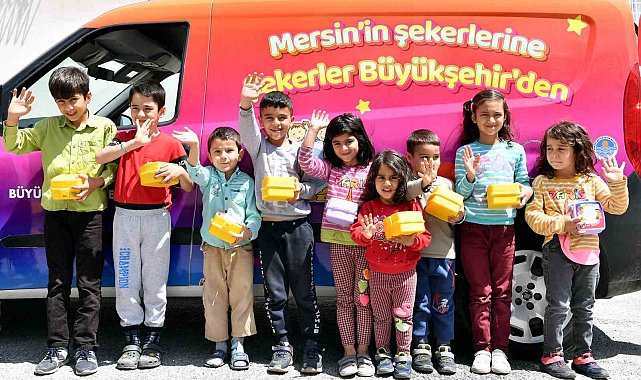 Mersin'de çocuklara 60 bin beslenme kutusu dağıtıldı