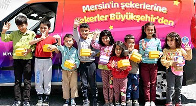 Mersin'de çocuklara 60 bin beslenme kutusu dağıtıldı