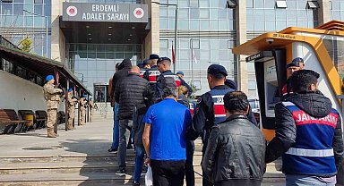 Mersin'de jandarmanın düzenlediği kökünü kurutma operasyonunda 25 tutuklu
