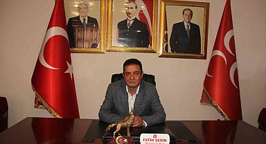 Mersin'de MHP afişlerine saldırı