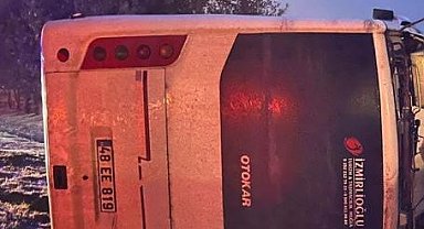 Mersin'de midibüs devrildi: 12 yaralı