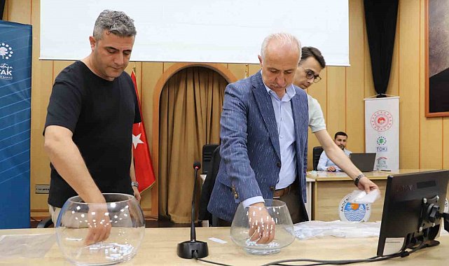 Mersin'de TOKİ'nin 67 konut ile 11 ticarethane kurası çekildi