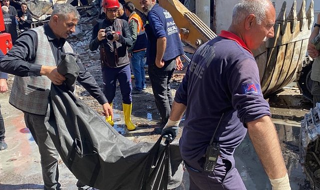 Mersin'deki mobilya atölyesinde çıkan yangında 4. işçinin de cansız bedenine ulaşıldı
