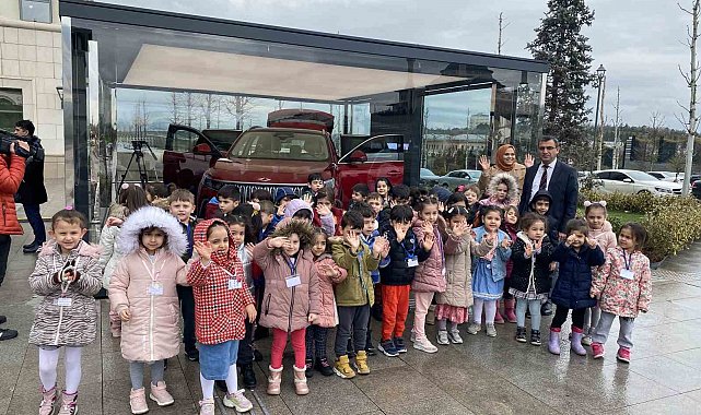 Millet Kütüphanesi'nde miniklere Togg sürprizi