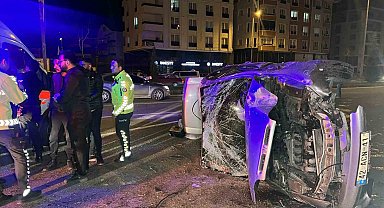 Nevşehir'de kontrolden çıkan araç takla attı: 4 yaralı