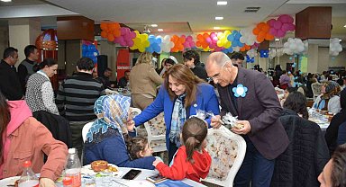 Otizmli öğrenciler iftar programında bir araya geldi