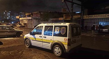 Oto tamircide çıkan yangında 1 kişi yaralandı