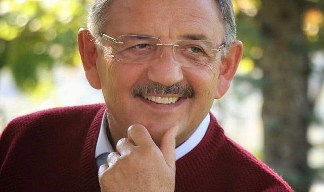 Özhaseki: "Bayrağı yeni arkadaşlarıma devretmenin mutluluğunu yaşıyorum"