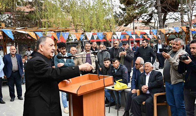 Özhaseki Tomarzlılarla bayramlaştı