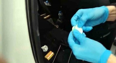 Polisin operasyonunda lavabodan, taşın altından uyuşturucu çıktı