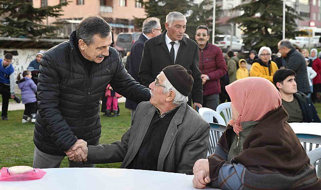 Ramazan bereketi 3 bin vatandaşla Çamlıca'da paylaşıldı