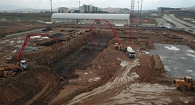 Rektör Aktekin: "Birkaç ay içerisinde ağız ve diş sağlığı alanında hizmet vermeye başlayacağız"