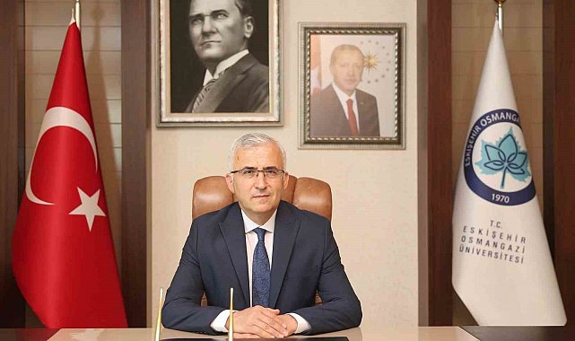 Rektör Kamil Çolak'tan 23 Nisan kutlama mesajı