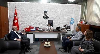 Rektör Karamustafa, 23 Nisan'da Koltuğunu Küçük Batuhan'a Devretti