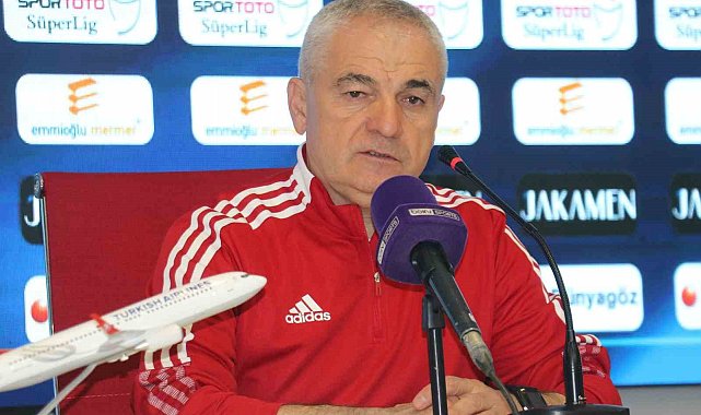 Rıza Çalımbay: "Hakemler bize saygılı davranmıyor"