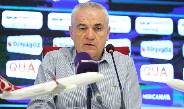 Rıza Çalımbay: "Takımımla gurur duyuyorum"