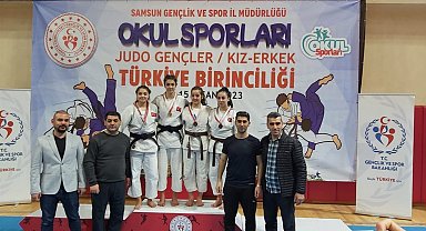 Sivaslı judoculardan madalyalarla döndü