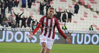 Sivasspor'da Samu Saiz gollerine devam ediyor