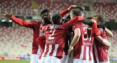 Sivasspor'un hedefi 3'te 3 yapmak
