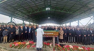 Şoförü tarafından öldürülen eski ATO Başkanvekili Aypek toprağa verildi