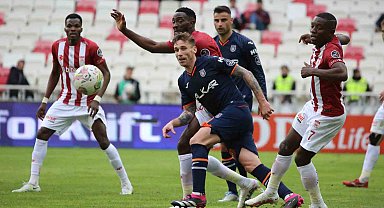 Spor Toto Süper Lig: DG Sivasspor: 1- Medipol Başakşehir: 1