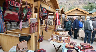 Talas'ın 'antika sokağı'nda antika pazarı