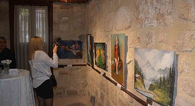 Tarsus'ta TADEKA Hizmet Binası kapıları sergiyle açıldı