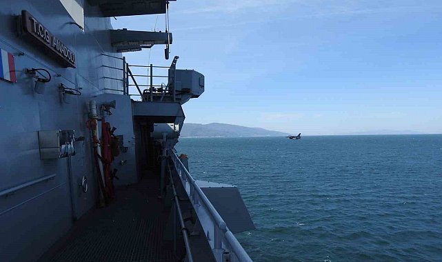 TCG Anadolu Marmara Denizi'nde